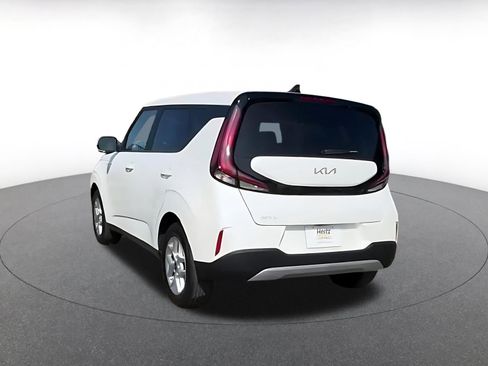 Used 2025 Kia Soul LX w/ LX Technology Package image 9