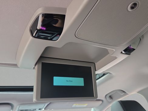 Used 2023 Honda Odyssey Touring image 13