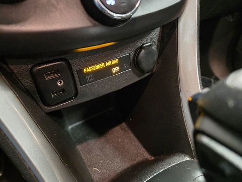 Used 2018 Chevrolet Trax LT w/ Sun & Sound Package image 34