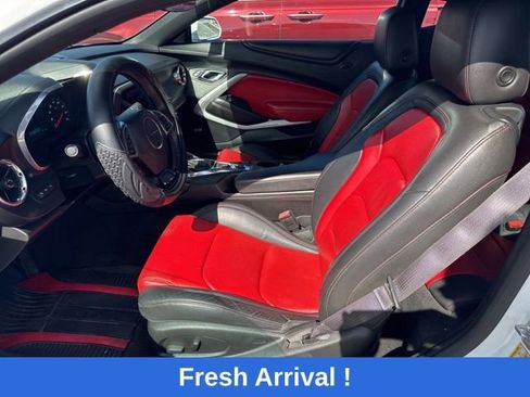Used 2016 Chevrolet Camaro LT image 2