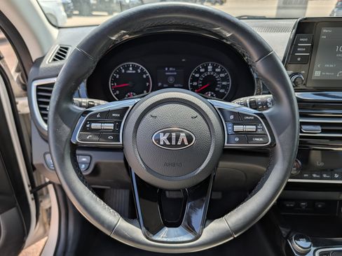 Used 2021 Kia Seltos EX AWD/4WD image 30