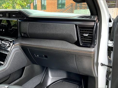 Used 2025 GMC Sierra 2500 AT4 AWD/4WD image 20