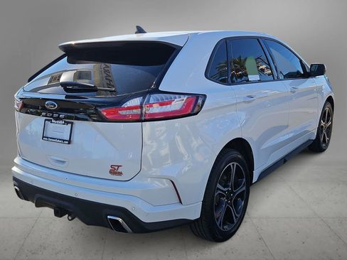 Used 2021 Ford Edge ST image 9