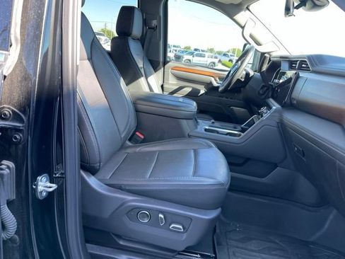Used 2024 GMC Sierra 2500 Denali w/ Denali Reserve Package AWD/4WD image 19