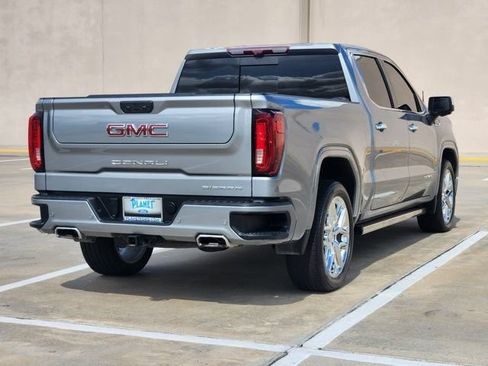 Used 2024 GMC Sierra 1500 Denali w/ Technology Package AWD/4WD image 5