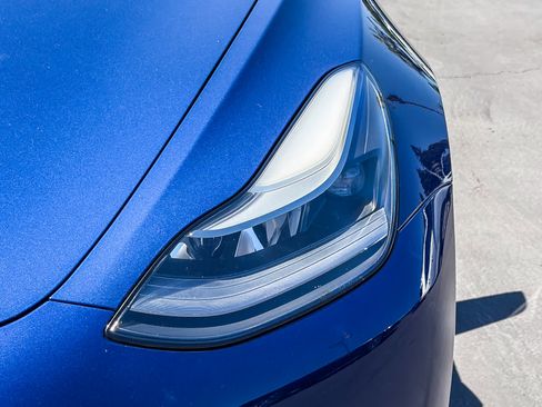 Used 2022 Tesla Model 3 Long Range AWD/4WD image 7