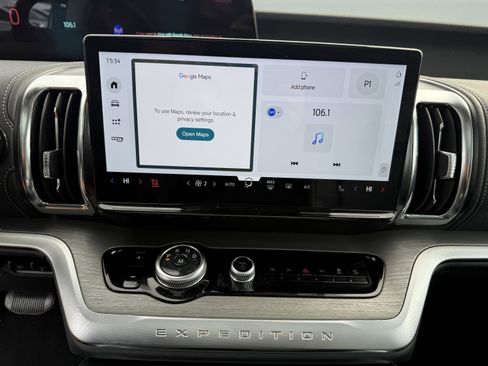 Used 2025 Ford Expedition Max Platinum w/ Driver's Package image 16