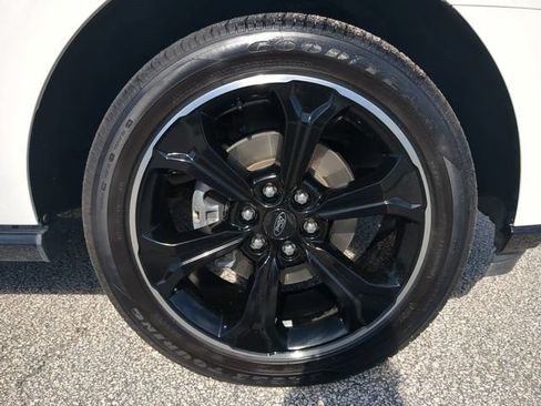 Certified 2023 Ford Expedition Max Limited RWD image 11