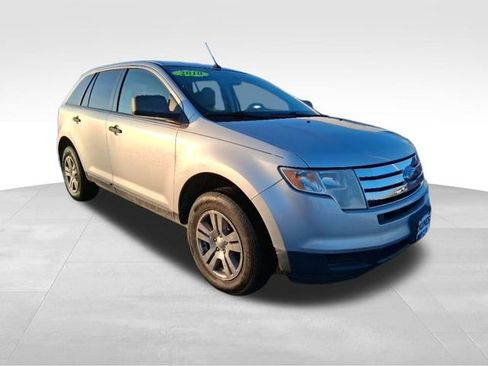 Used 2010 Ford Edge SE image 3
