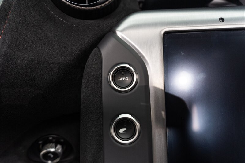 Used 2024 McLaren 750S Spider RWD image 95