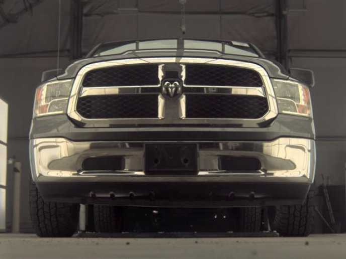 Used 2014 RAM 1500 Classic SLT AWD/4WD image 2