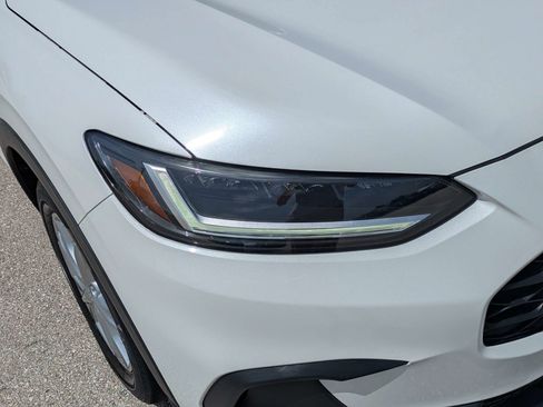 Used 2023 Honda HR-V LX image 10
