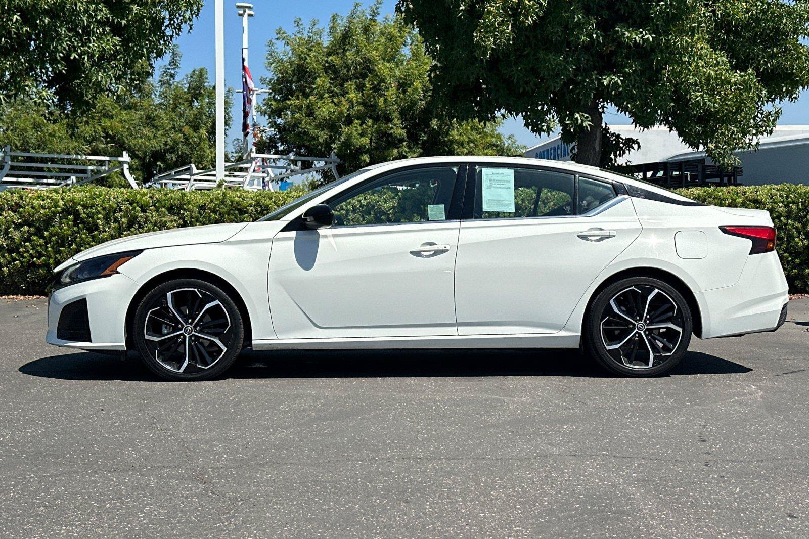 Certified 2024 Nissan Altima 2.5 SR FWD image 6