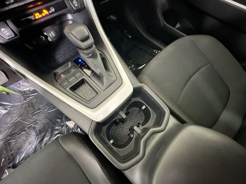 Certified 2025 Toyota RAV4 LE FWD image 21