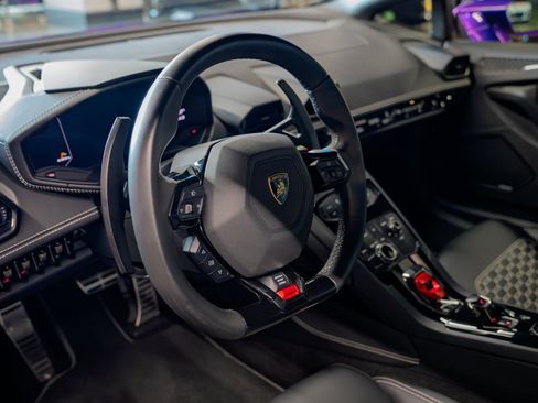 Used 2018 Lamborghini Huracan LP 580-2 RWD image 7