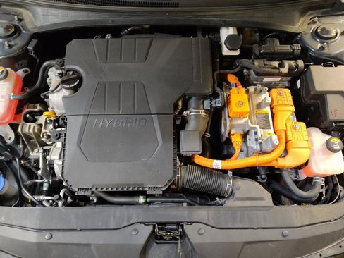Used 2023 Hyundai Elantra Limited w/ Preferred Accessory Package FWD image 30