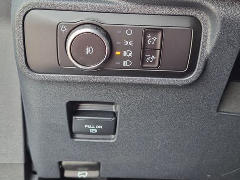 Used 2025 Ford Bronco Outer Banks AWD/4WD image 12