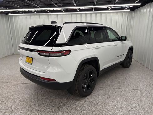 New 2026 Jeep Grand Cherokee Limited w/ Limited Altitude Package RWD image 6