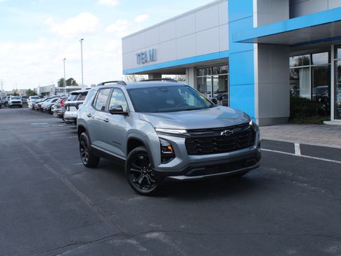 New 2026 Chevrolet Equinox LT w/ Midnight Edition FWD image 2