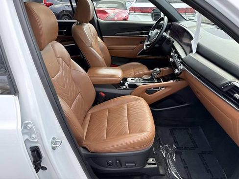 Used 2023 Kia Telluride SX X-Line image 9