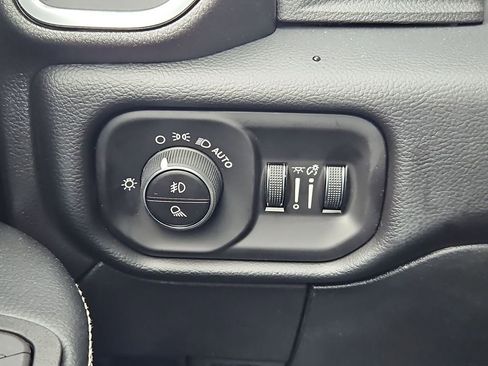 New 2026 RAM 2500 Laramie w/ Night Edition AWD/4WD image 18