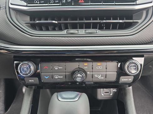 New 2026 Jeep Compass Latitude AWD/4WD image 20