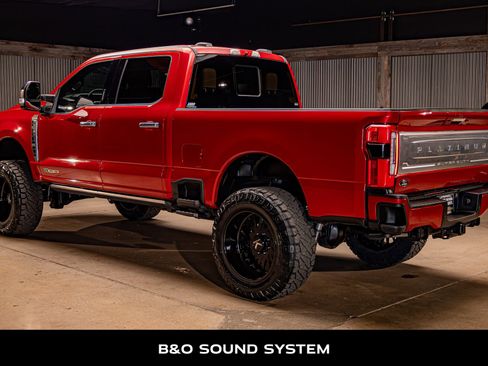 Used 2023 Ford F250 Platinum image 7