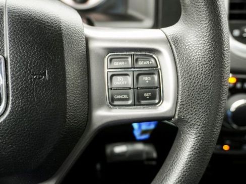 Used 2022 RAM 1500 Classic SLT image 19