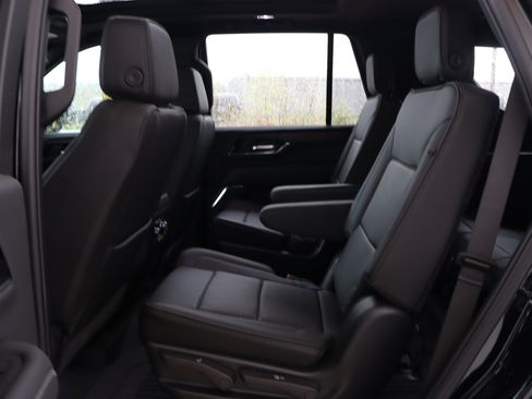 New 2026 GMC Yukon Denali w/ Sun & Power Step Package image 25