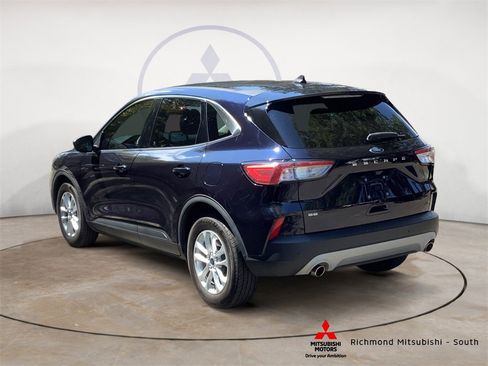 Used 2021 Ford Escape SE image 5