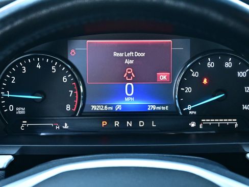 Used 2022 Ford Explorer XLT w/ Equipment Group 202A AWD/4WD image 23