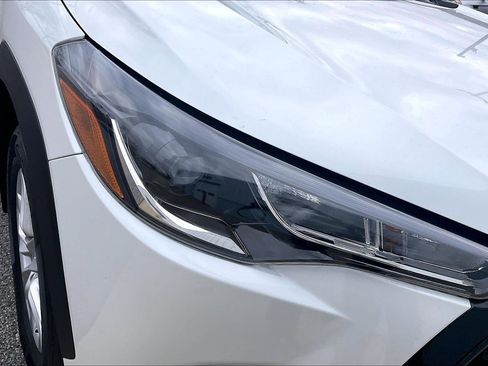 Used 2024 Toyota Corolla Cross LE image 32