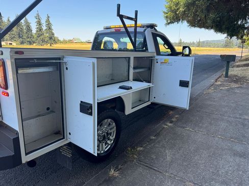 Used 2018 Ford F250 XL w/ STX Appearance Package AWD/4WD image 32