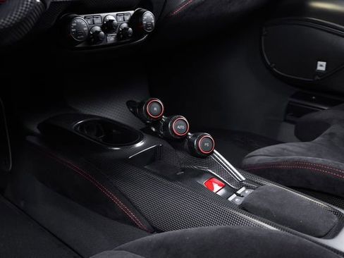 Used 2019 Ferrari 488 Pista Coupe RWD image 34