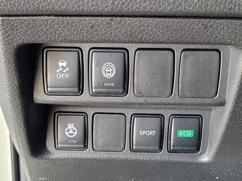 Certified 2022 Nissan Rogue Sport SV image 8