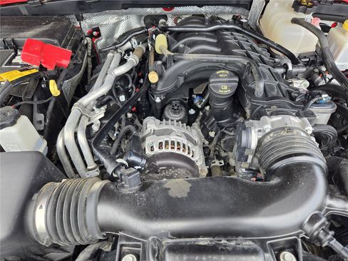 Used 2024 Jeep Gladiator Sport AWD/4WD image 32