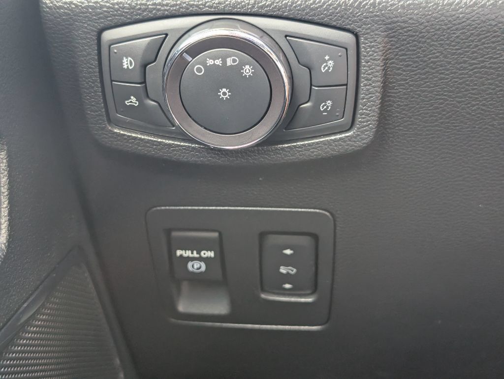 Used 2019 Ford F150 Lariat w/ Equipment Group 502A Luxury AWD/4WD image 12