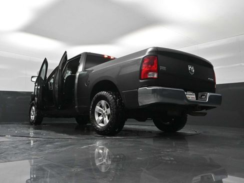 Used 2021 RAM 1500 Classic SLT image 31