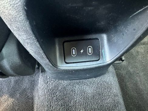 Used 2025 Hyundai Elantra SE image 24