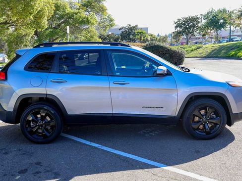 Used 2016 Jeep Cherokee High Altitude image 3