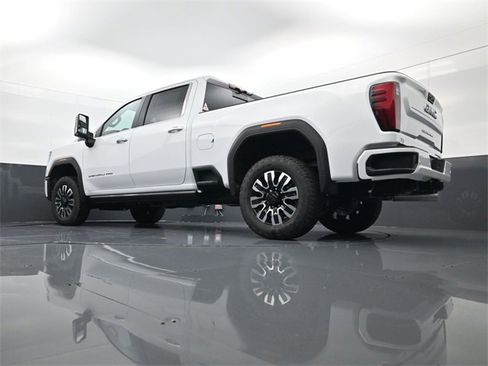 Used 2025 GMC Sierra 2500 Denali Ultimate image 27