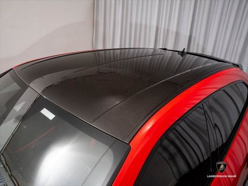 Used 2023 Lamborghini Urus Performante AWD/4WD image 10