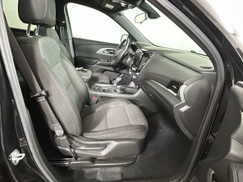 Used 2022 Chevrolet Traverse LT FWD image 34