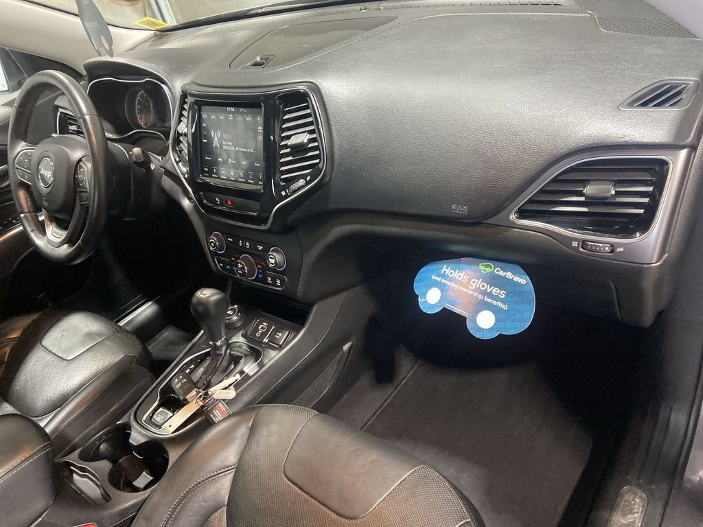 Used 2019 Jeep Cherokee Limited AWD/4WD image 29