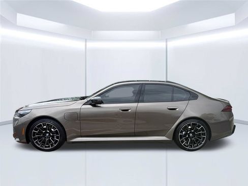 Used 2027 BMW M5 w/ Executive Package AWD/4WD image 3
