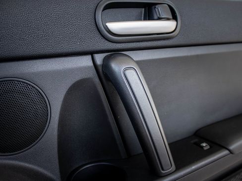 Used 2014 MAZDA MX-5 Miata Sport image 34