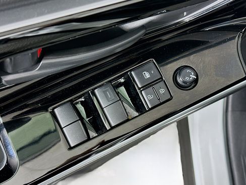 Used 2024 Toyota bZ4X XLE w/ Weather Package image 15