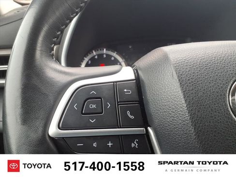 Used 2023 Toyota Highlander XLE image 17