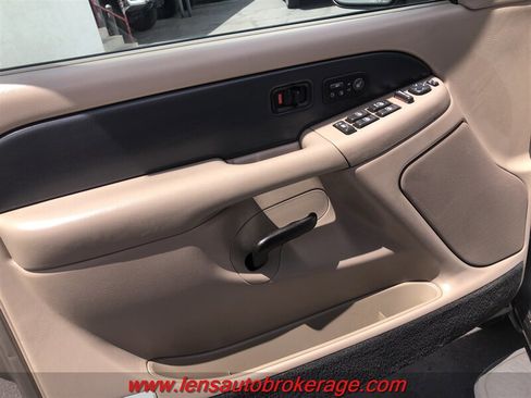 Used 2002 Chevrolet Avalanche 4x4 w/ Off-Road Suspension Pkg image 9
