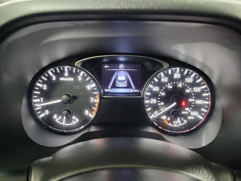 Used 2020 Nissan Pathfinder S image 23